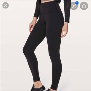 black lulu leggings!!